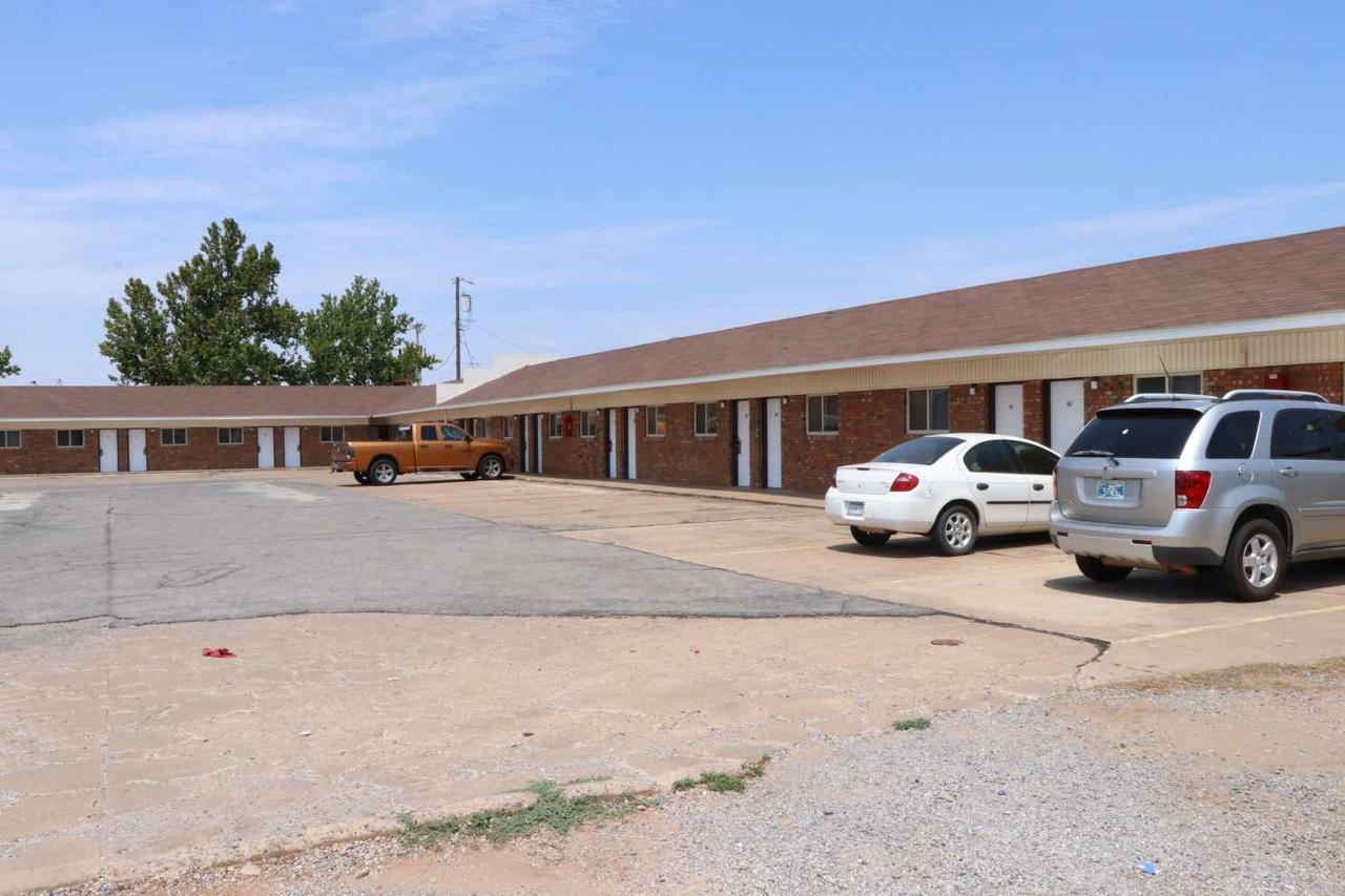 Western Motel Alva Bagian luar foto