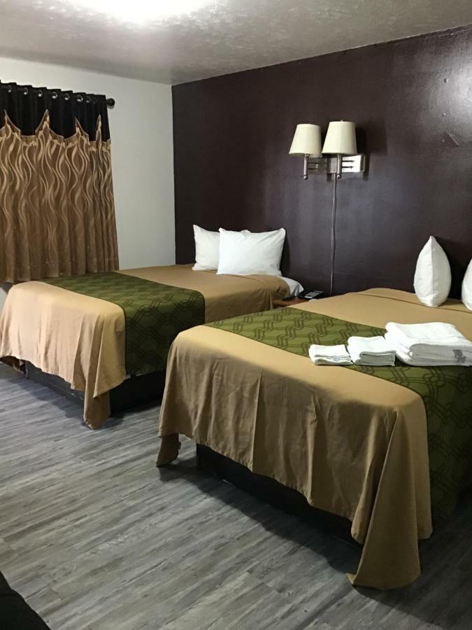 Western Motel Alva Bagian luar foto