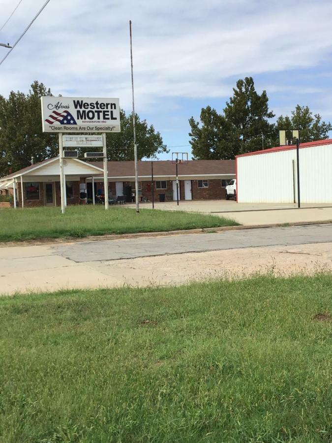 Western Motel Alva Bagian luar foto