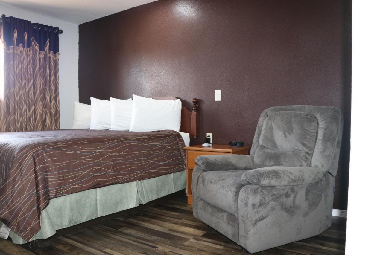 Western Motel Alva Bagian luar foto
